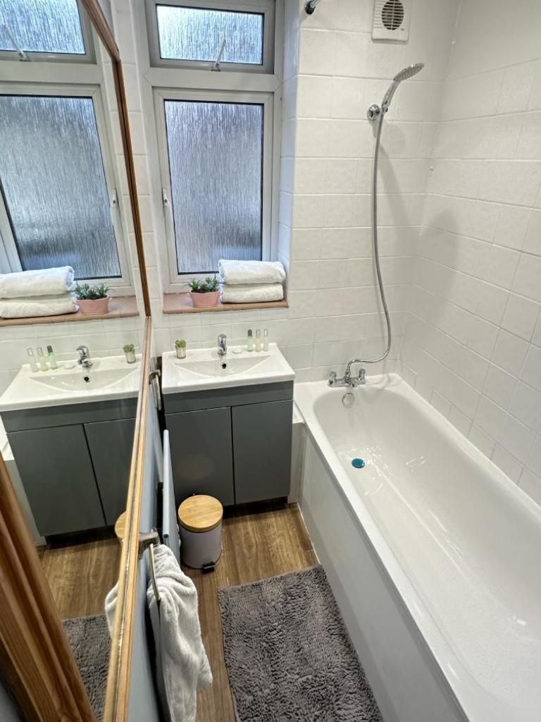 Beautiful Family Apartment London Eksteriør bilde
