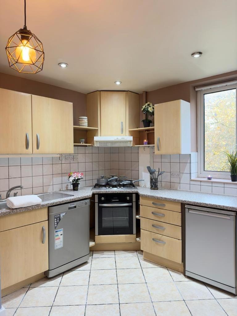 Beautiful Family Apartment London Eksteriør bilde