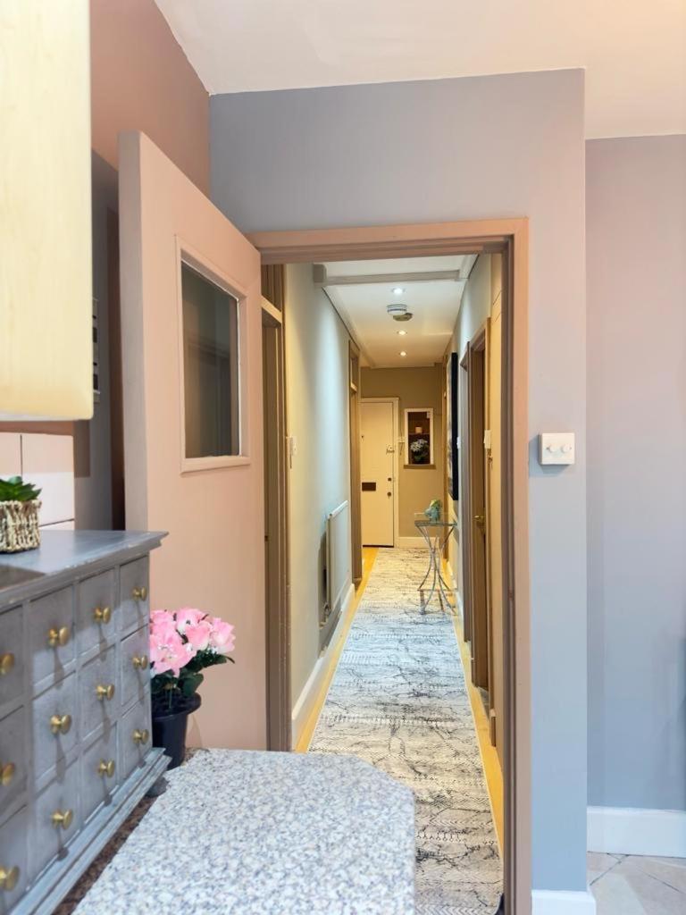 Beautiful Family Apartment London Eksteriør bilde